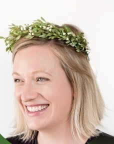 Kelly Roberts Headshot 